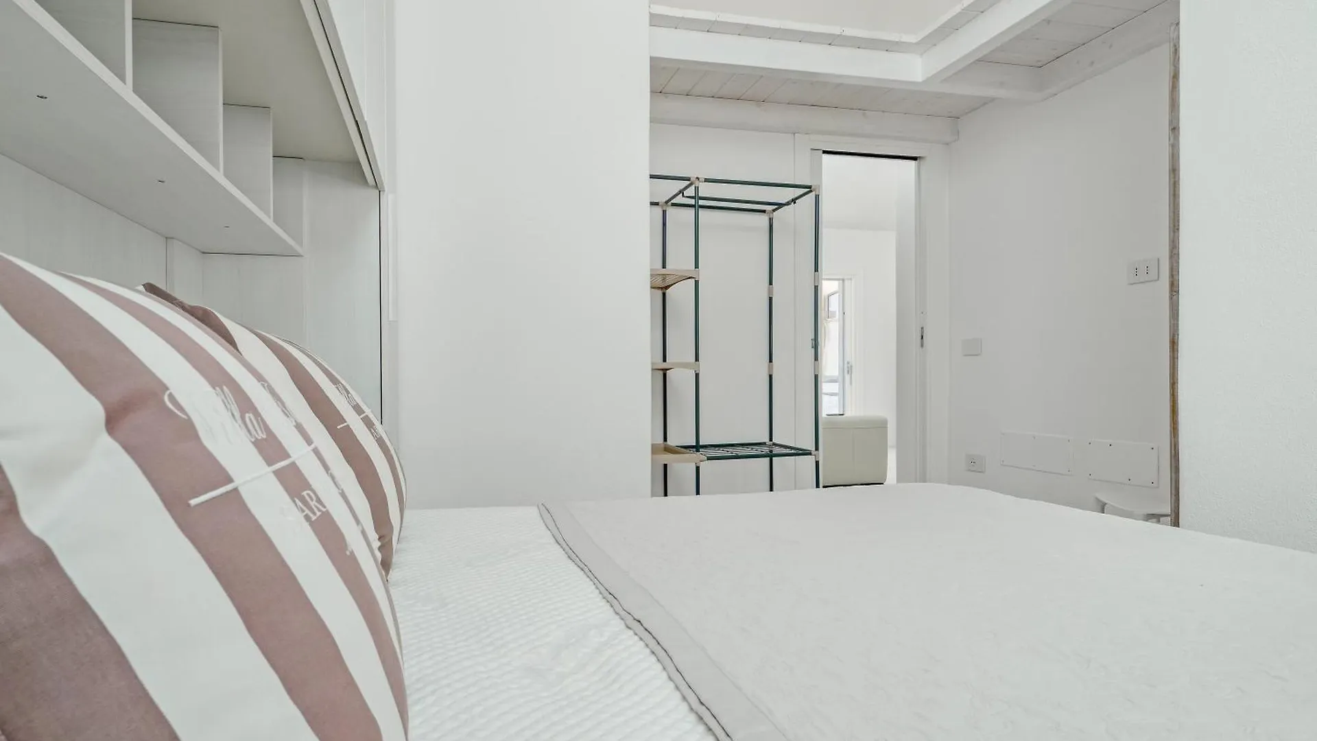 Villa Isabell San Teodoro  Holiday home